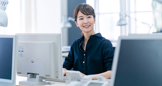 front desk assistant image